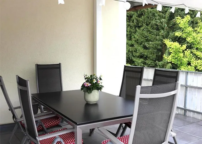 Schoene Vor Den Toren Pullman Citys Drei *