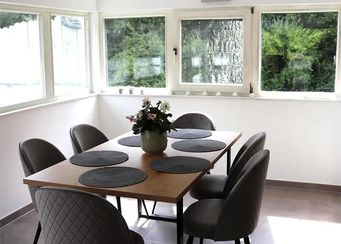 Schoene Vor Den Toren Pullman Citys Drei * Aicha vorm Wald