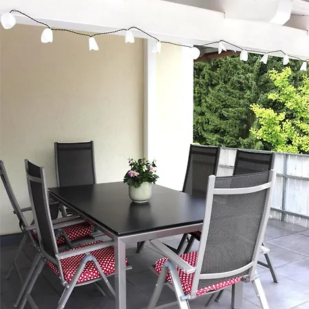 Schoene Vor Den Toren Pullman Citys Drei *